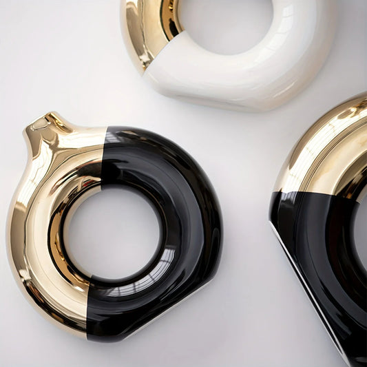 Vase décoratif en céramique – Design géométrique noir et doré | Parfait pour fleurs séchées